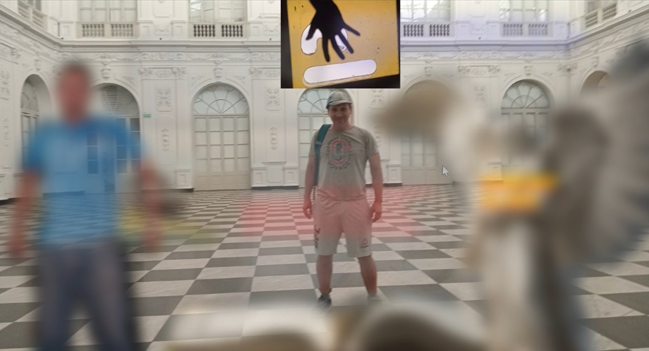 Dios juega ajedrez las fichas son los angeles, el Diablo tiene sus fichas Dios las suyas.